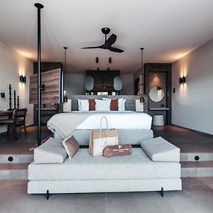 Beachfront Suite
